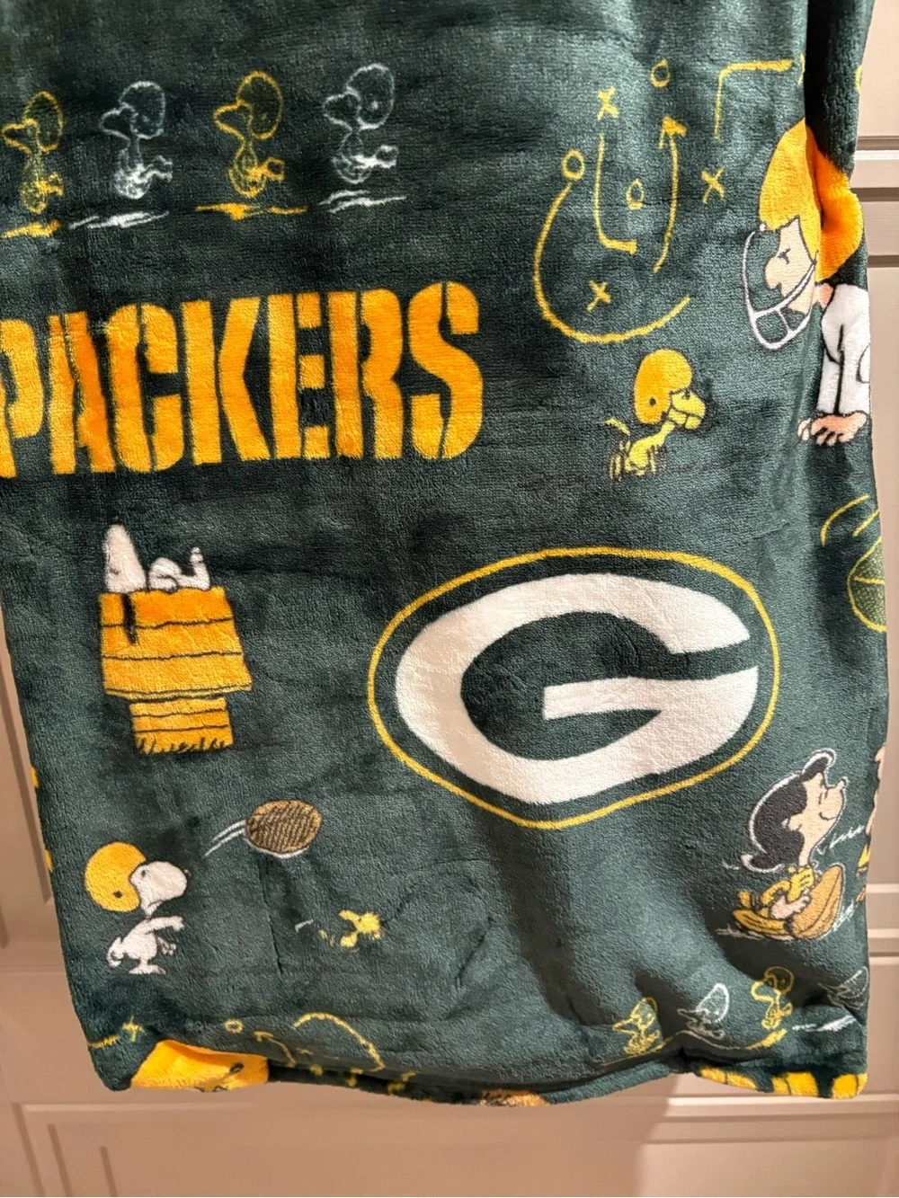 Peanuts Green & Yellow NFL Plush Throw Blanket